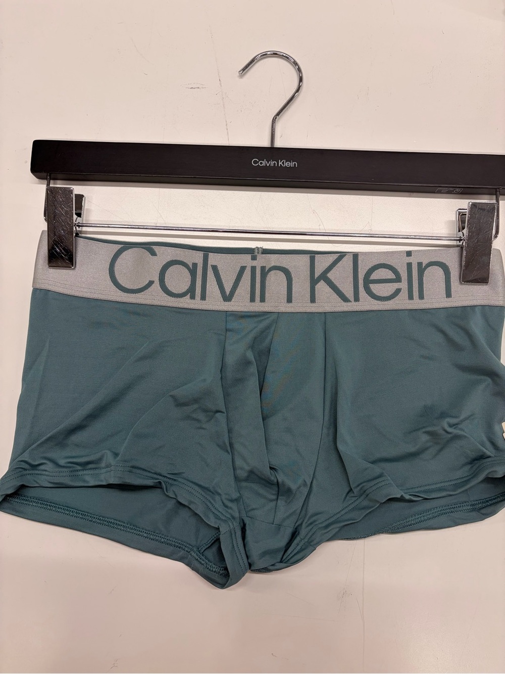 Calvin Klein  Men Microfiber Stretch steel low rise trunks light green